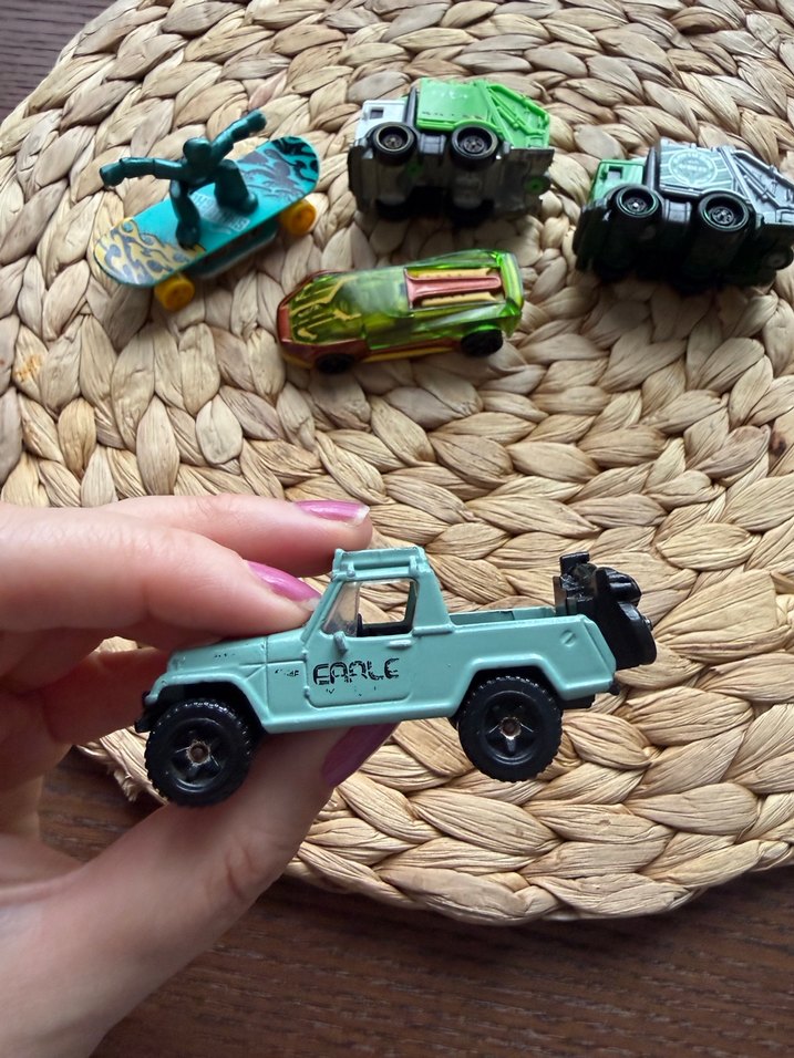 HOT WHEELS çeşitli arabalar - Görsel 2