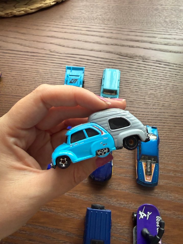 HOT WHEELS çeşitli arabalar - Görsel 4