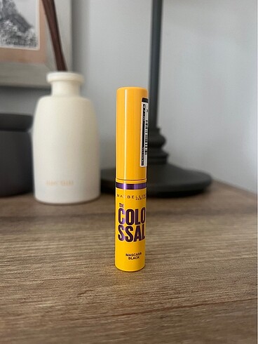 Maybelline Colossal hacım etkili Maskara