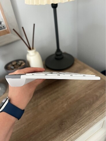 Logitech K580 bluetooth türkçe klavye - Görsel 8