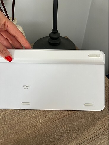 Logitech K580 bluetooth türkçe klavye - Görsel 6