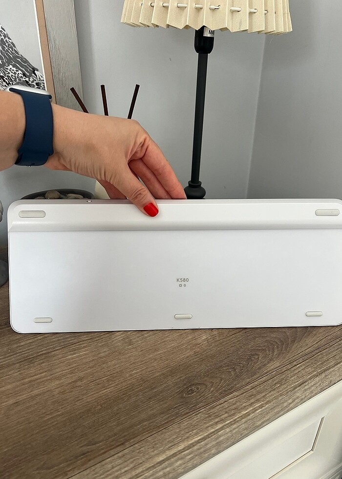 Logitech K580 bluetooth türkçe klavye - Görsel 5