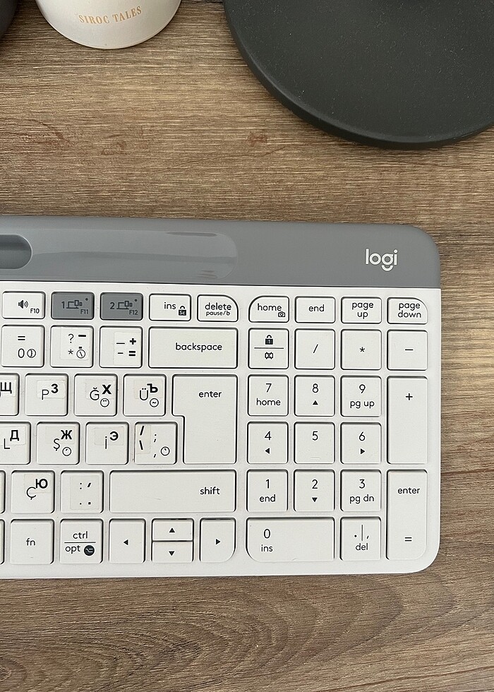Logitech K580 bluetooth türkçe klavye - Görsel 3