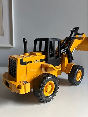 Beden Renk BRUDER FR 130 kepçe