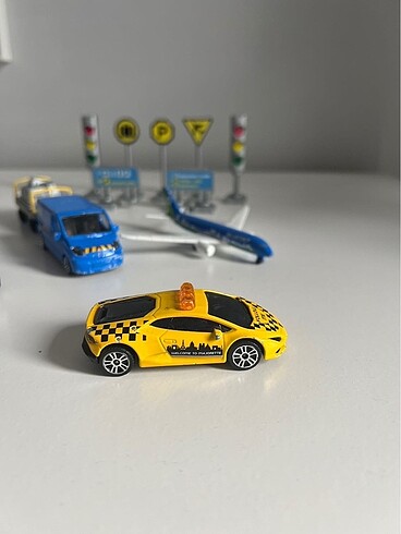 Hot Wheels Majorette Creatix Playset Havaalani