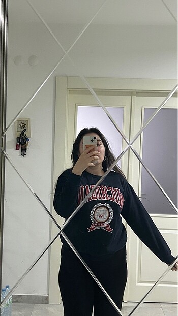 s Beden sweatshirt