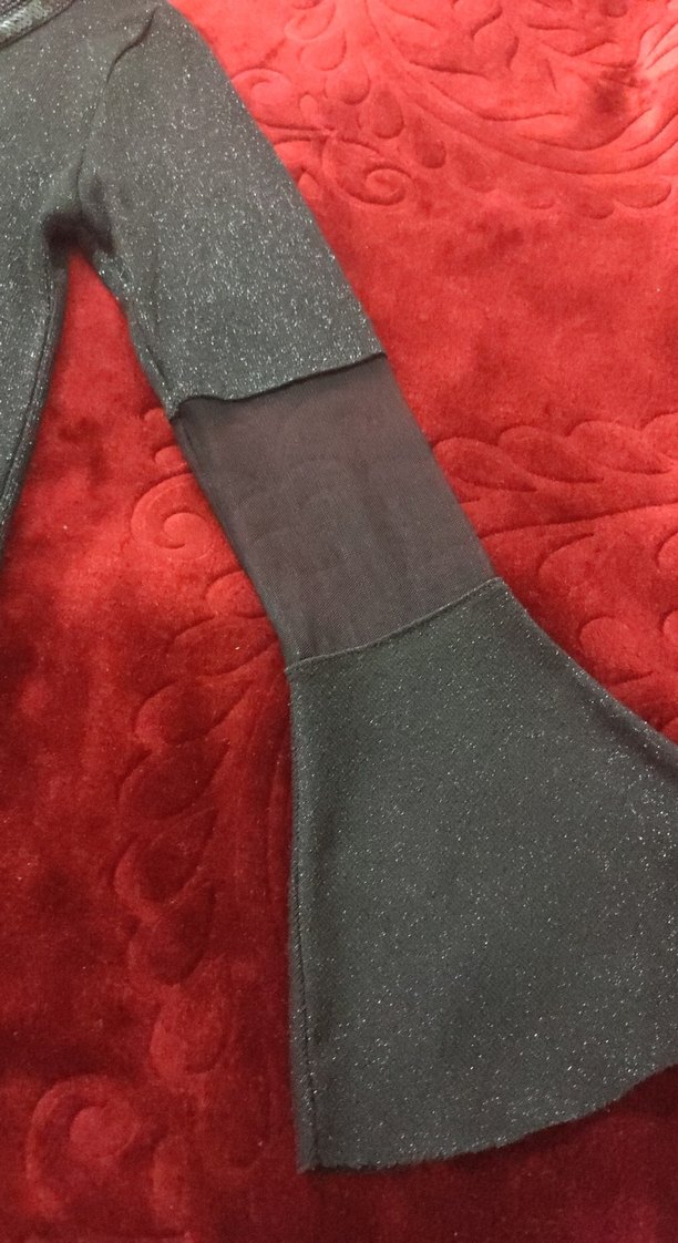 V Yaka Uzun Kollu siyah simli Bluz - Görsel 4