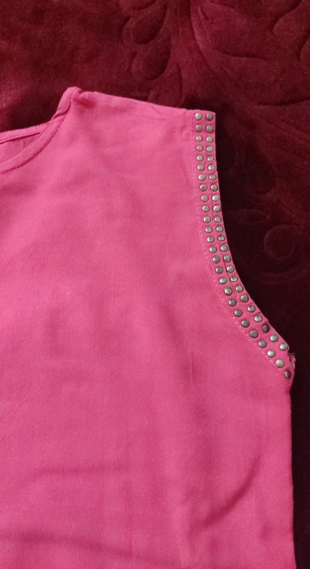 Pembe V Yaka Kolsuz Bluz - Görsel 4