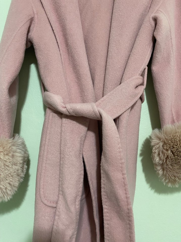 Peluş Detaylı Pembe Motf marka Kadın Kaban - Görsel 4