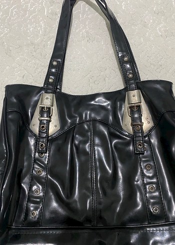 Tokalı Siyah Parlak Gotik Çanta - Görsel 2