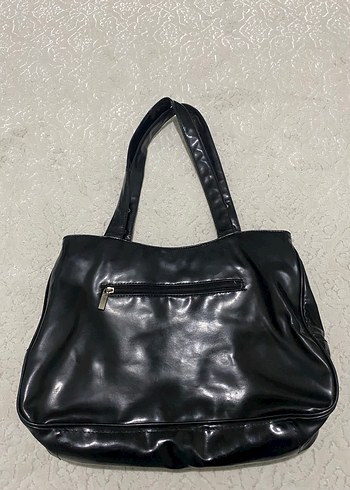 Tokalı Siyah Parlak Gotik Çanta - Görsel 3