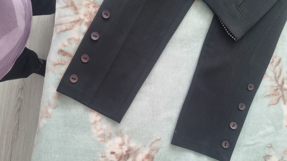 Düğmeli Siyah Kadın Kumaş Pantolon - Görsel 3