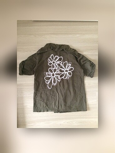 Diğer Arkası Çiçek Desenli Mevsimlik Ceket #tesettür #trenç #yağmurluk