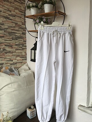 Nike Beyaz Eşofman Altı