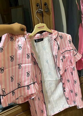 Victoria's Secret Pembe Kısa Kollu Mini Pijama Takımı