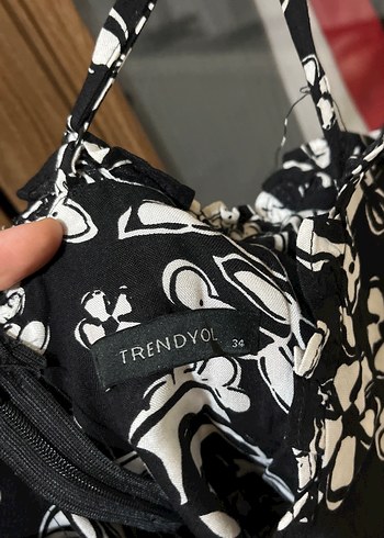Trendyol & Milla Kadın Siyah Beyaz Desenli Askılı Tulum