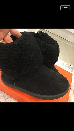 UGG BOT