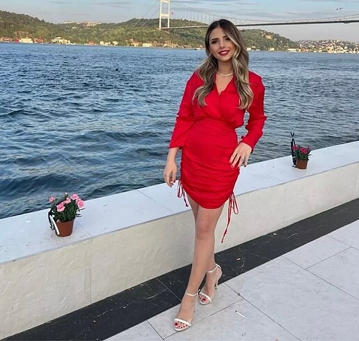 Kirmizi zara elbise