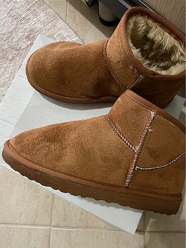 Ugg bot