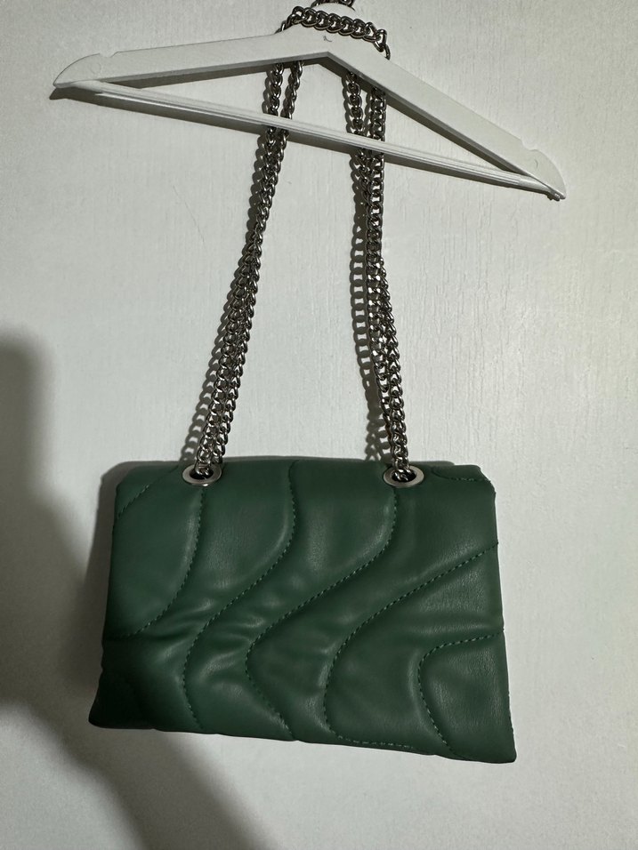 Zincir Detaylı Yeşil Deri Kadın Çanta - Görsel 2