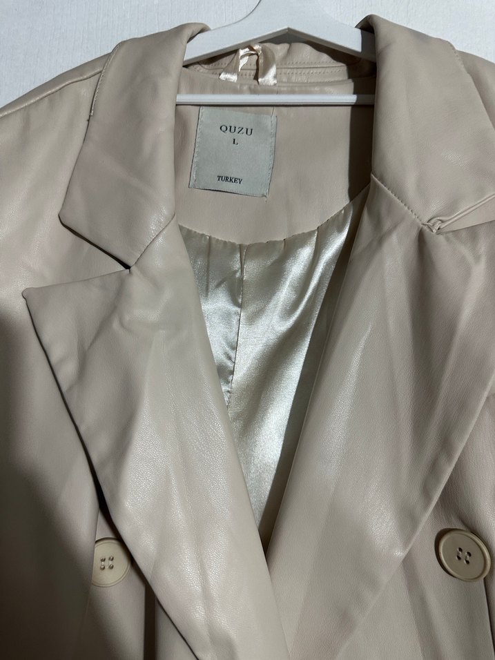 Düğmeli Bej Deri Kadın Yelek - Görsel 2