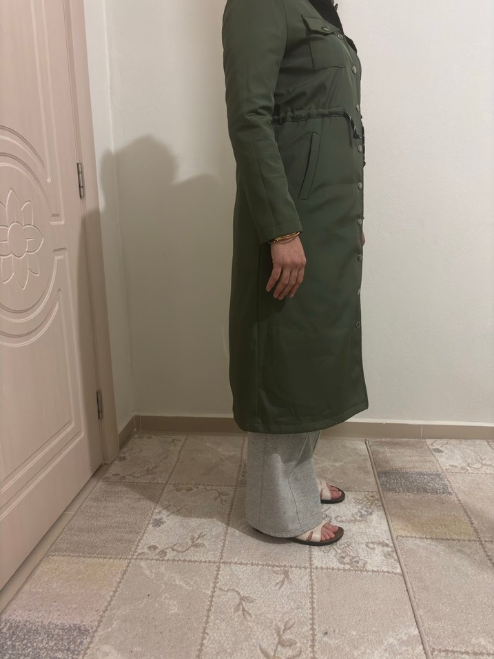 Düğmeli Uzun Haki Kadın Kaban - Görsel 4