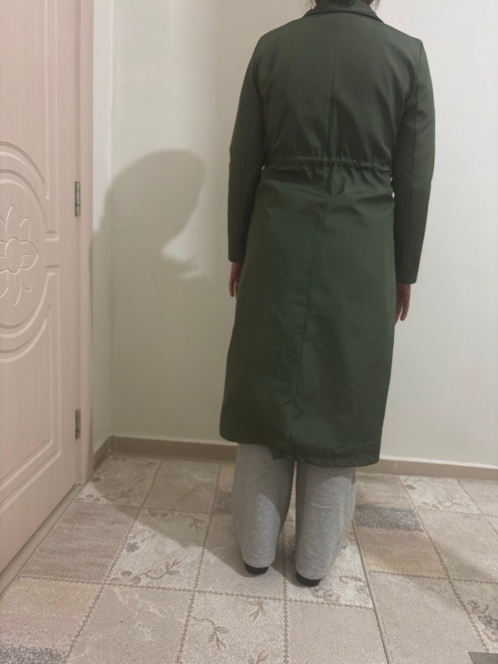 Düğmeli Uzun Haki Kadın Kaban - Görsel 2