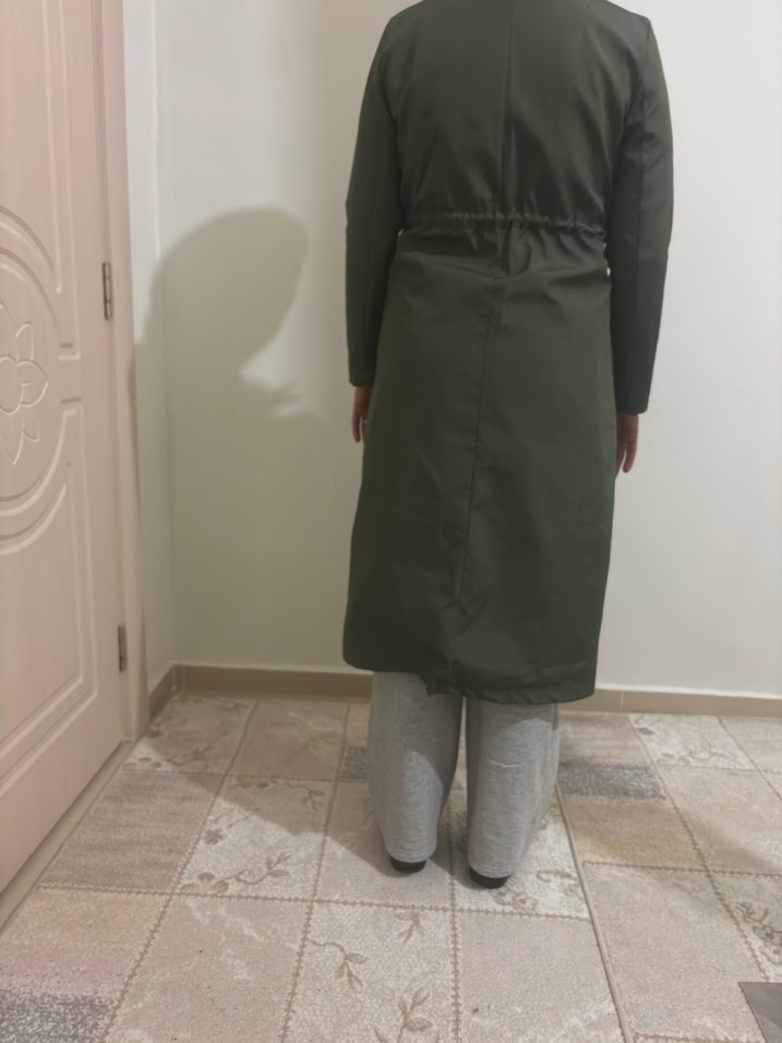 Düğmeli Uzun Haki Kadın Kaban - Görsel 3