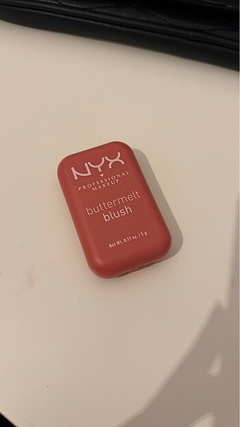 Nyx buttermelt allık