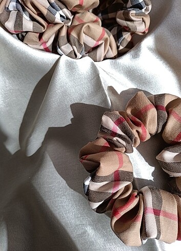 Burberry Burberry saç lastiği scrunchie 