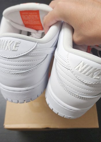 Nike Nike SB Dunk Low Triple White