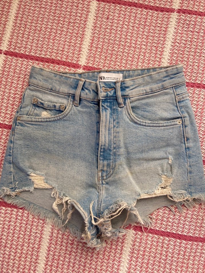 Zara Bohem Tarz Mini Yırtık Kot Şort - Görsel 4