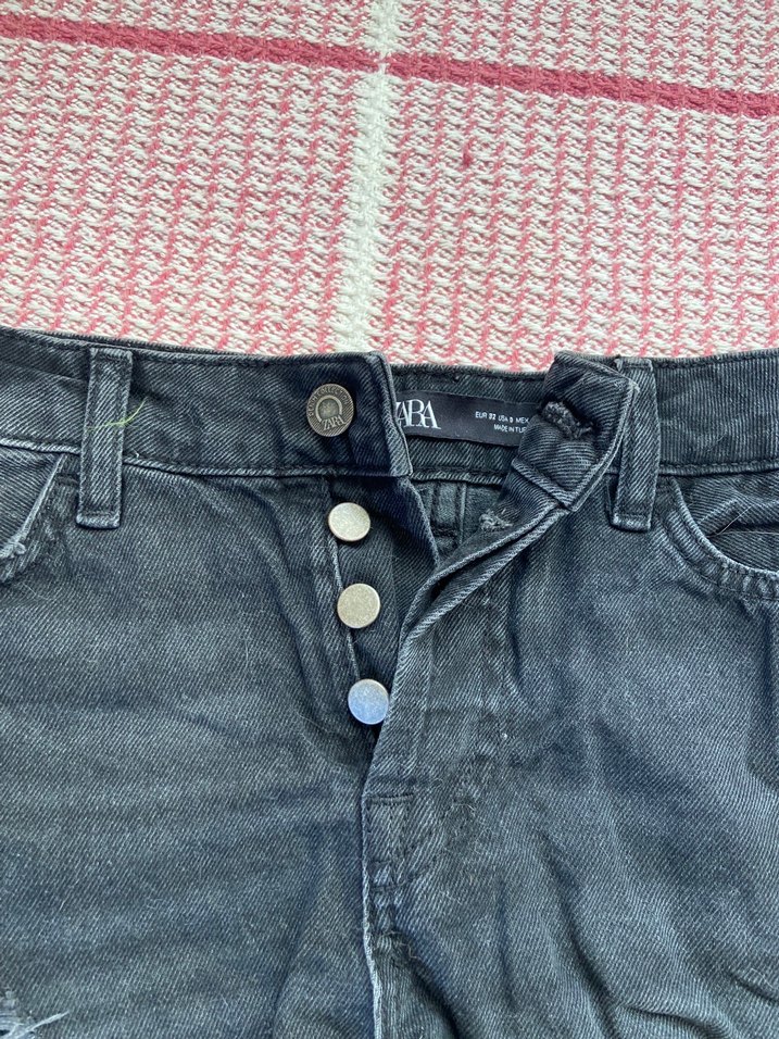 Siyah zara Düğmeli Gri Kot Şort, Salaş Kesim - Görsel 4