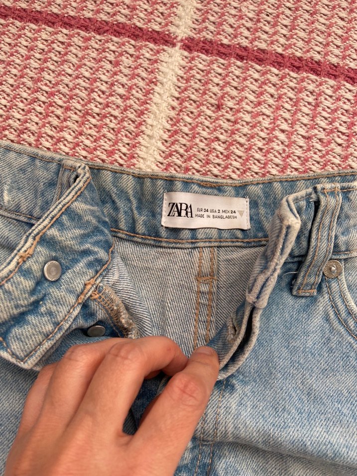 Zara Düğmeli Mini Mavi Yırtık Kot Şort - Görsel 2