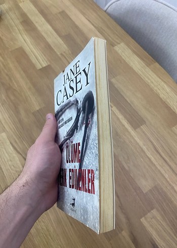 Jane Casey Ölüme Terk Edilenler Kitabı - Görsel 4