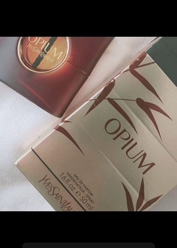 Yves Saint Laurent Opium Kadın Parfümü 50 ml