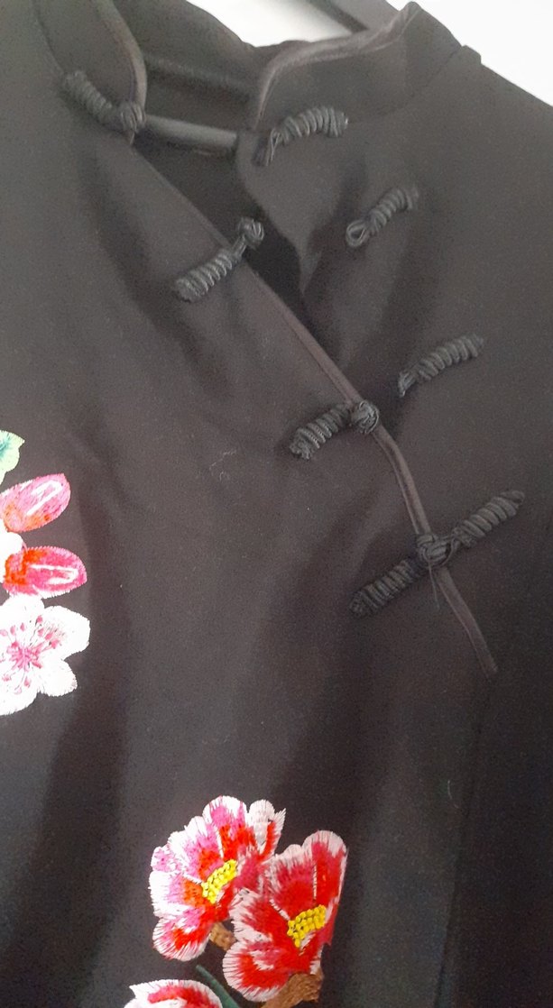 Nakışlı kısa elbise - Görsel 4