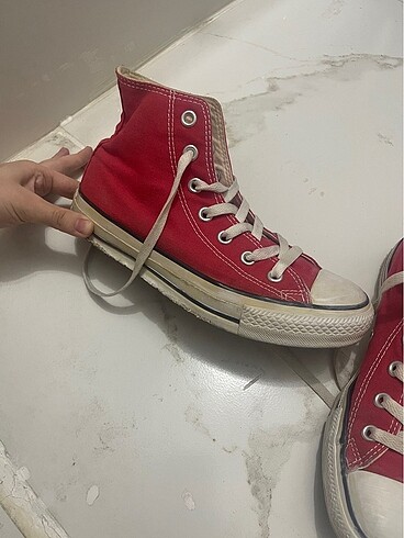 Converse Kırmızı Bilekli Converse