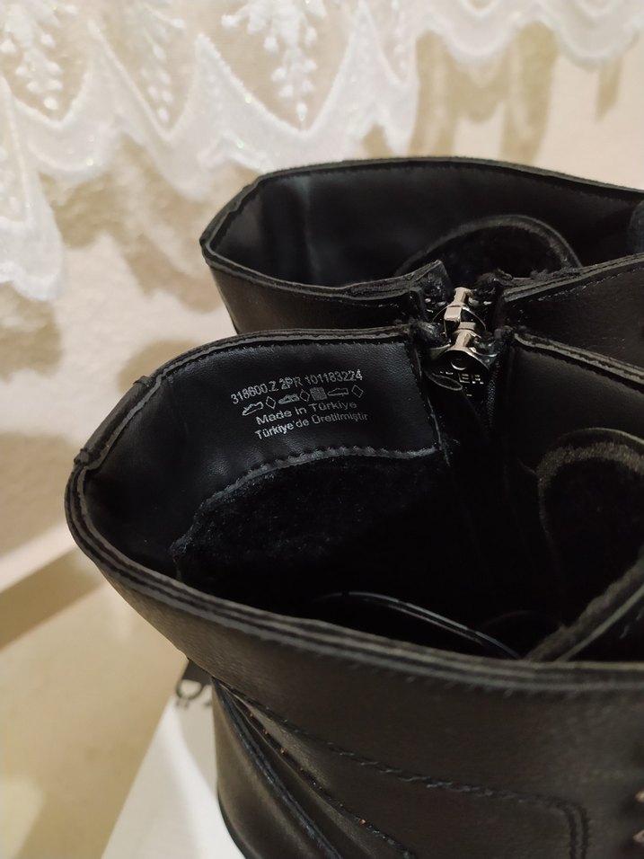 Siyah Bağcıklı Blok Topuk Kadın Bot - Görsel 5
