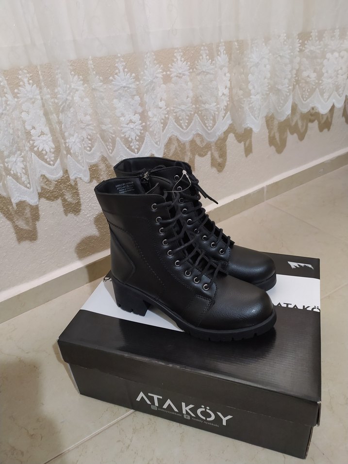 Siyah Bağcıklı Blok Topuk Kadın Bot - Görsel 2