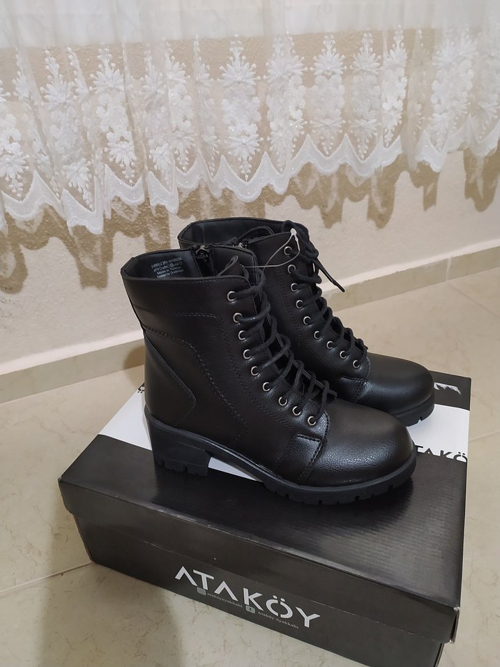 Siyah Bağcıklı Blok Topuk Kadın Bot - Görsel 3