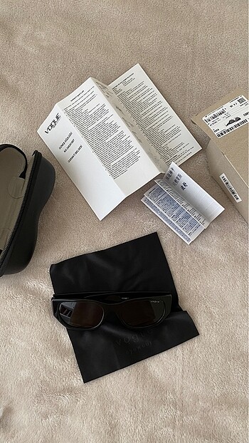 Vogue Eyewear Vogue kadın güneş gözlüğü 5586s W44/87