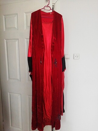 Kırmızı yöresel kınalı elbise