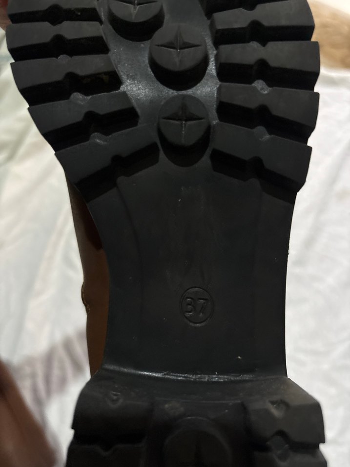 Kahverengi Kadın Bot - Görsel 3