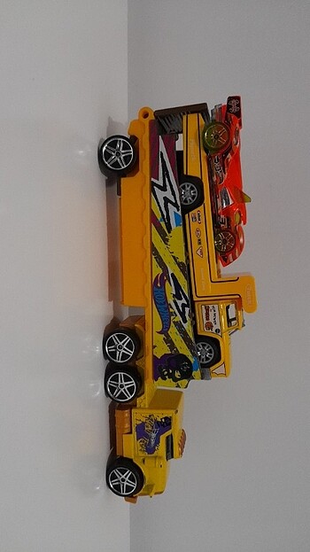  Hot Wheels 3 lü set