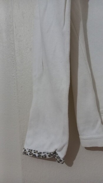 m Beden beyaz Renk Kedi resimli pijama üstlüğü 
