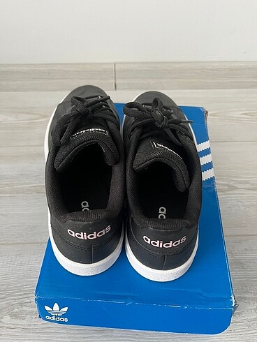 38,5 Beden Orijinal Adidas ayakkabı