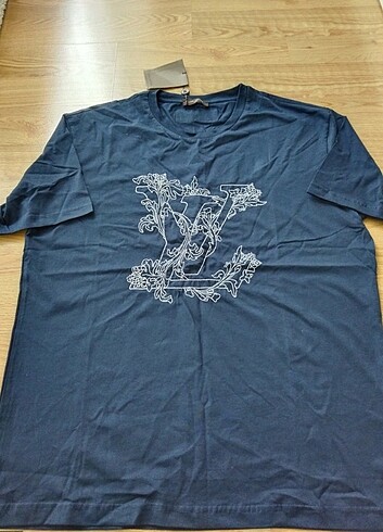 Louis Vuitton tshirt