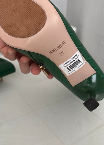 Yeşil Parlak Deri Stiletto Topuklu Kadın Bot - Görsel 3