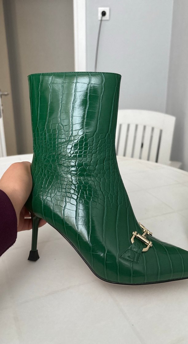 Yeşil Parlak Deri Stiletto Topuklu Kadın Bot - Görsel 2